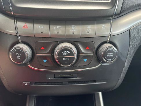 Used 2016 Dodge Journey Crossroad w/ Popular Equipment Group FWD image 13