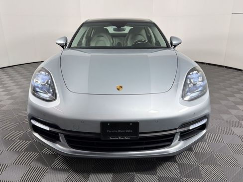 Certified 2018 Porsche Panamera image 6