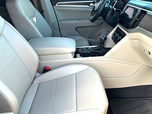 Used 2022 Volkswagen Atlas SE image 24