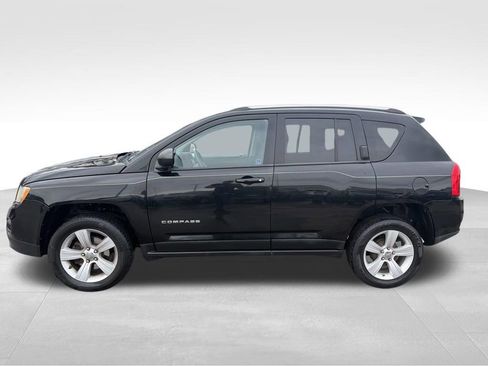 Used 2013 Jeep Compass Sport image 2