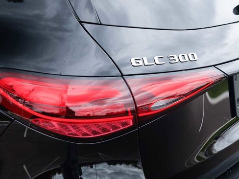 Used 2026 Mercedes-Benz GLC 300 4MATIC image 12