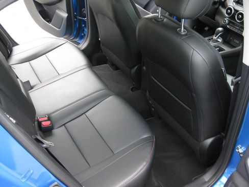 Used 2024 Nissan Sentra SR w/ SR Premium Package FWD image 32