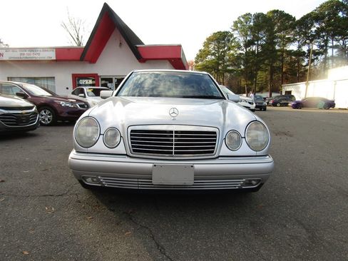 Used 1997 Mercedes-Benz E 320 Sedan image 3