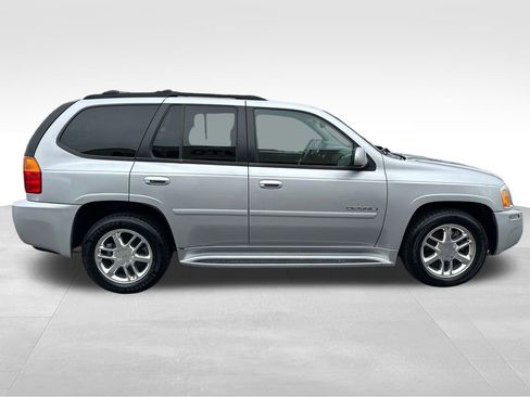 Used 2009 GMC Envoy Denali image 6