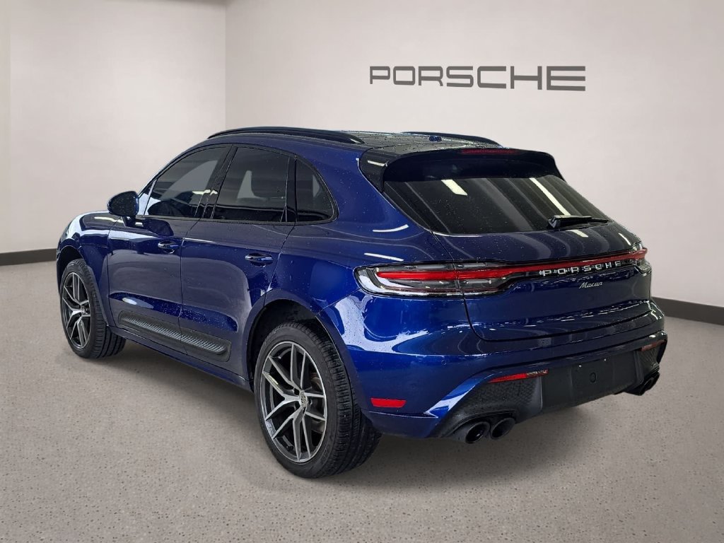 Certified 2024 Porsche Macan AWD/4WD image 3