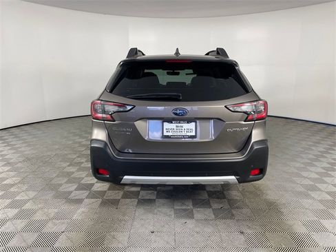 Used 2023 Subaru Outback Limited image 25