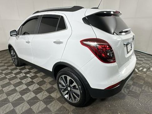Used 2022 Buick Encore Preferred w/ Safety Package II AWD/4WD image 5