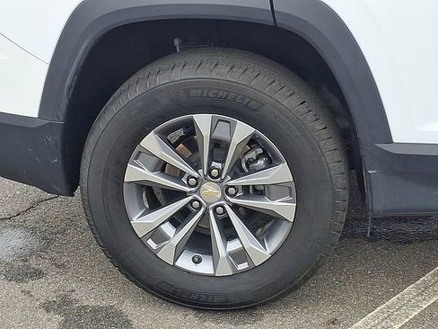 Used 2025 Chevrolet Equinox LT AWD/4WD image 29