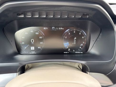 Used 2016 Volvo XC90 T5 Momentum image 24