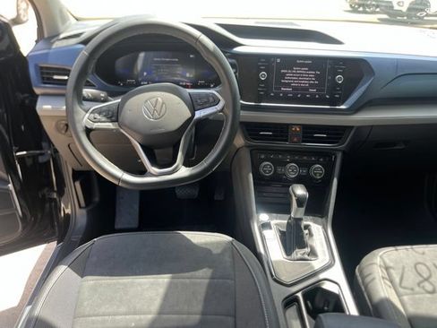 Used 2024 Volkswagen Taos SE FWD image 19