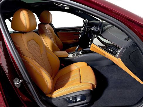 Certified 2023 BMW 530i xDrive w/ Convenience Package image 24