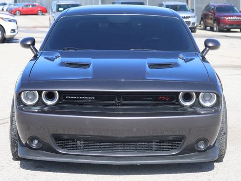 Used 2015 Dodge Challenger R/T Scat Pack w/ Scat Pack Appearance Package image 2