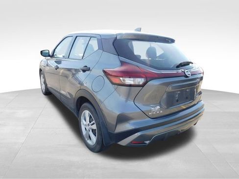 Used 2021 Nissan Kicks S image 6