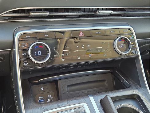 Used 2024 Genesis GV80 2.5T image 29