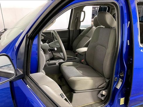 Used 2015 Nissan Frontier SV image 33