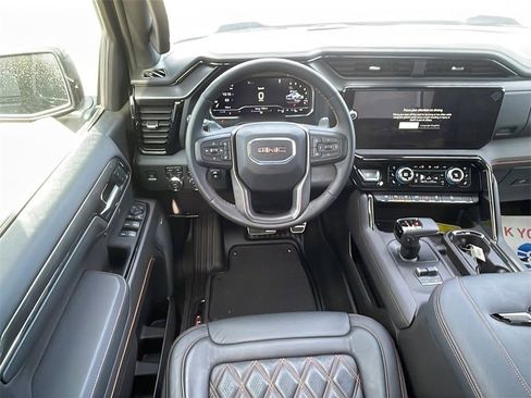 Used 2024 GMC Sierra 1500 AT4 w/ Technology Package image 12