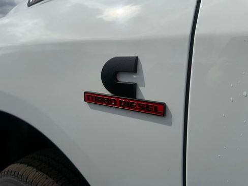 New 2025 RAM 2500 Tradesman w/ Safety Group AWD/4WD image 10