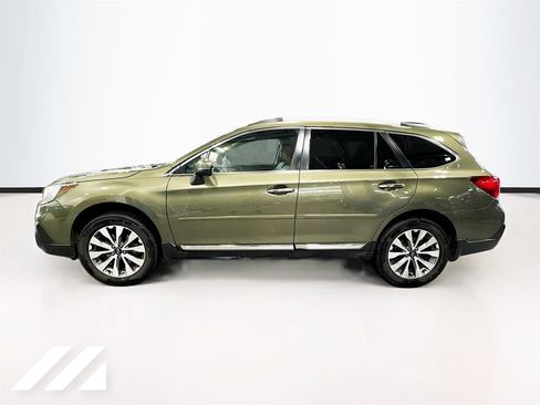Used 2018 Subaru Outback 2.5i Touring AWD/4WD image 8