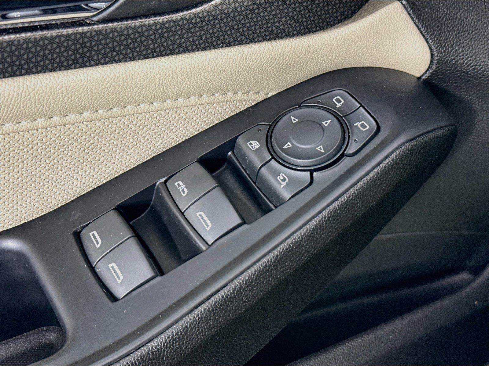 Used 2022 Chevrolet Traverse Premier AWD/4WD image 29