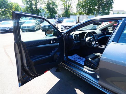 Used 2017 Nissan Maxima 3.5 SL FWD image 15