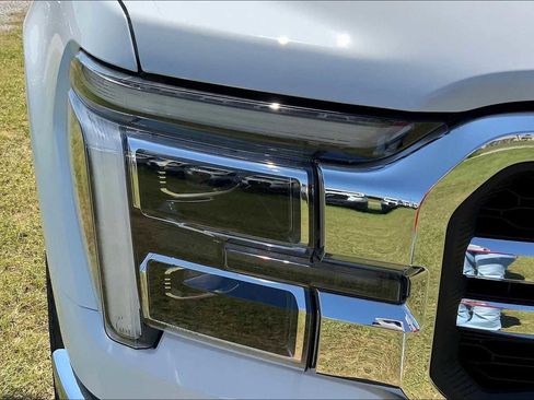 New 2025 Ford F150 Lariat w/ Equipment Group 502A High image 13