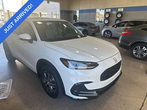 Certified 2023 Honda HR-V EX-L image 2