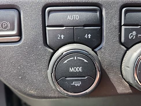 Used 2023 Chevrolet Silverado 1500 LT image 24