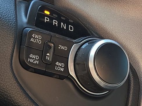 Used 2019 RAM 1500 Big Horn AWD/4WD image 18