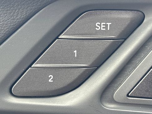 Used 2025 BMW M2 RWD image 34