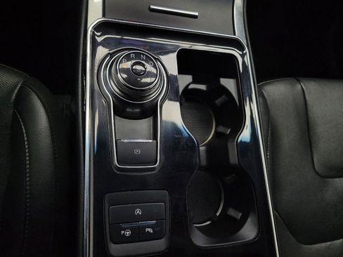 Used 2019 Ford Edge Titanium w/ Equipment Group 301A FWD image 26