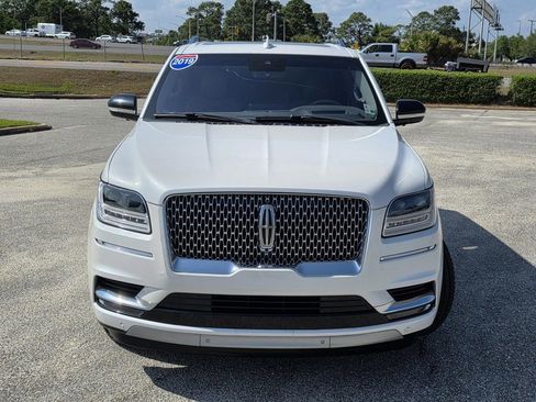 Used 2019 Lincoln Navigator Reserve AWD/4WD image 2
