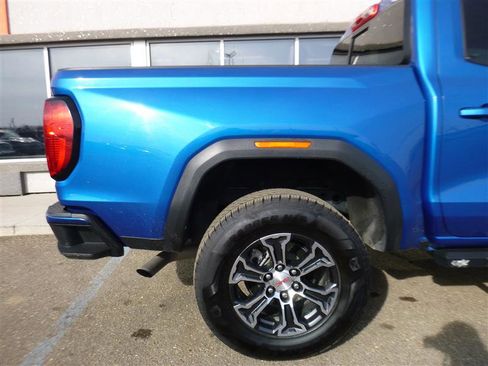 Used 2024 GMC Canyon AT4 w/ AT4 Premium Package image 4