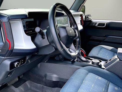 Used 2024 Ford Bronco Heritage Edition AWD/4WD image 18