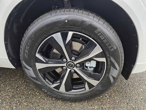 New 2026 Volvo XC60 B5 Core image 9