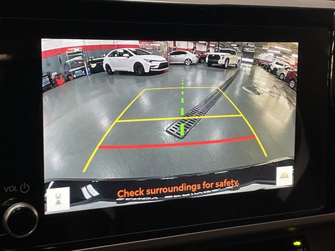 Certified 2025 Toyota Camry SE image 25