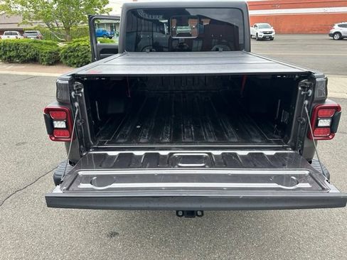 Used 2024 Jeep Gladiator Rubicon w/ Safety Group AWD/4WD image 30