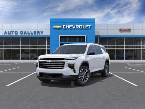 New 2026 Chevrolet Traverse LT w/ Sun and Wheel Package FWD image 9