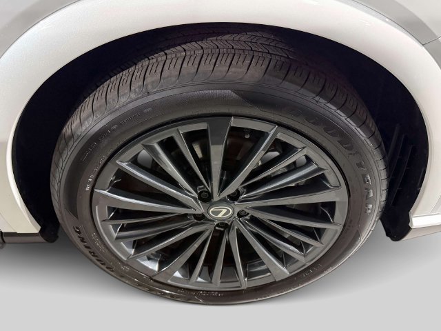 Certified 2026 Lexus RX 350h AWD/4WD image 10