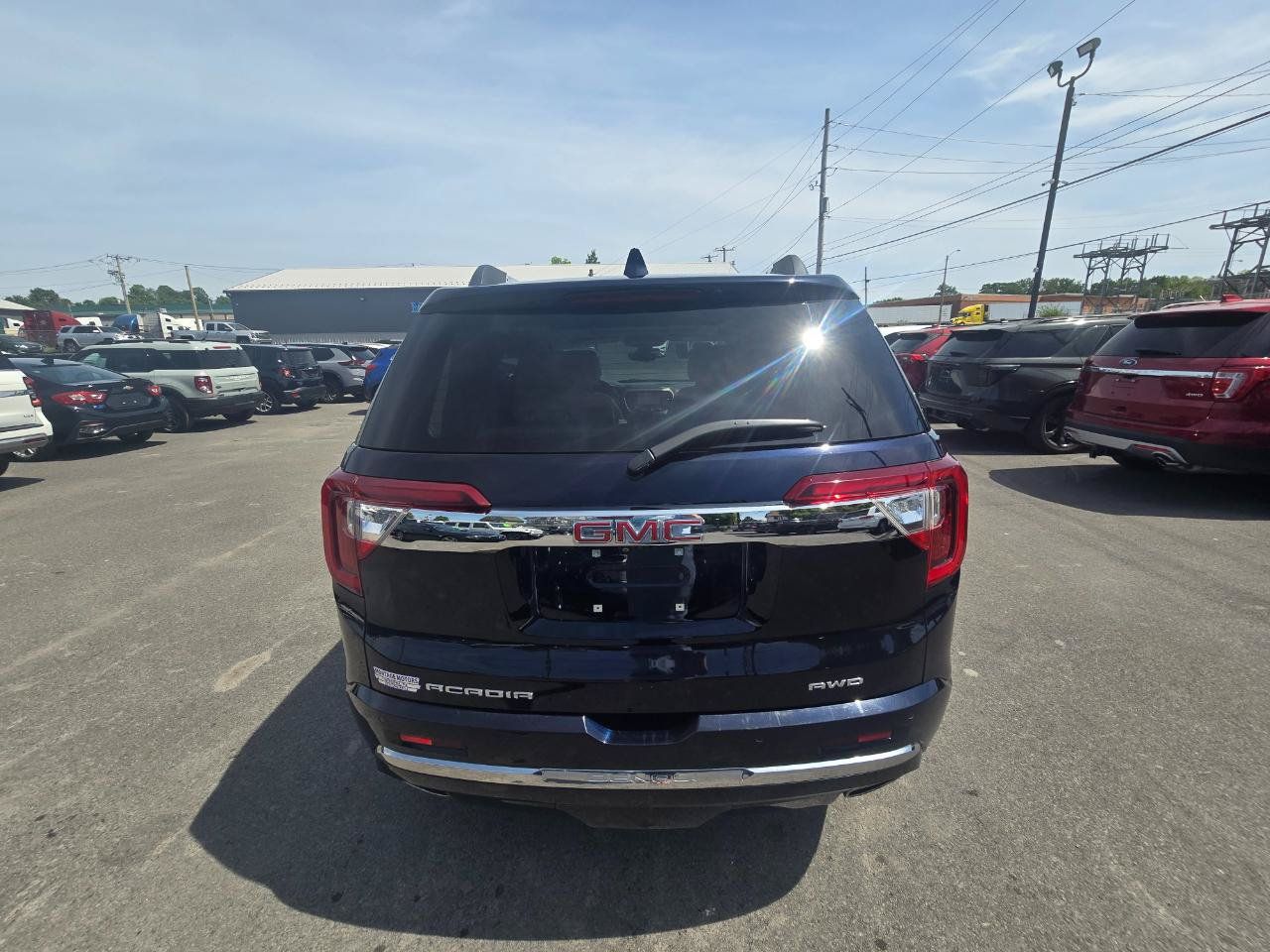 Used 2022 GMC Acadia Denali w/ Denali Ultimate Package AWD/4WD image 20