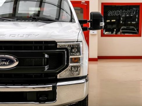 Used 2022 Ford F250 XL w/ Power Equipment Group AWD/4WD image 53