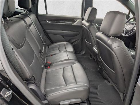 Used 2020 Cadillac XT6 Premium Luxury image 22