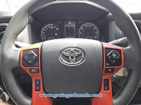 Used 2023 Toyota Tacoma SR AWD/4WD image 18