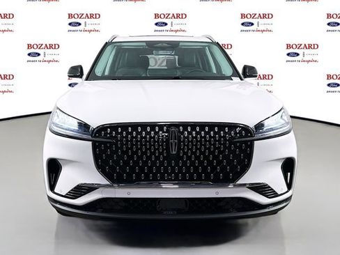 New 2026 Lincoln Aviator AWD image 2