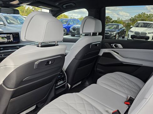 New 2026 BMW X7 xDrive40i w/ Executive Package image 10