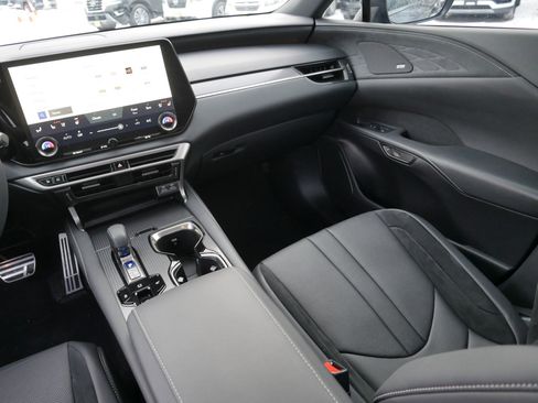 Used 2024 Lexus RX 500h F Sport image 11