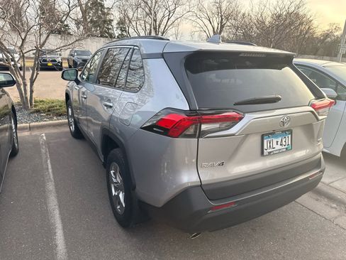 Certified 2022 Toyota RAV4 XLE w/ Convenience Package image 5