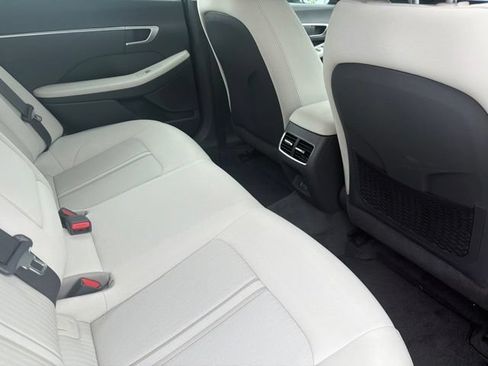 Used 2025 Hyundai Sonata SEL FWD image 10