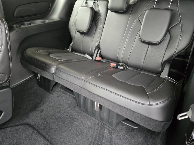 New 2027 Chrysler Pacifica Select FWD image 23