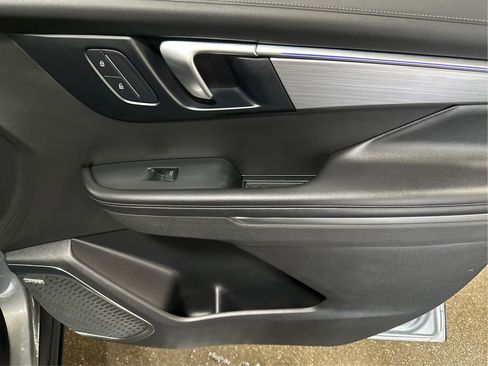 Certified 2025 Buick Enclave Preferred image 21