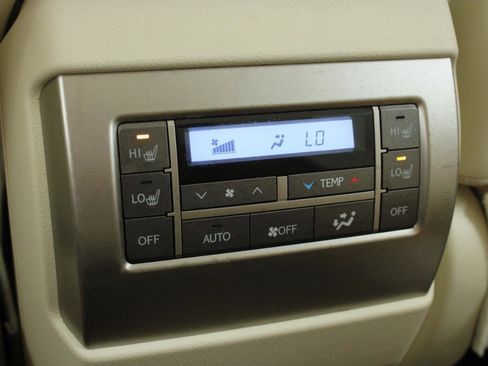 Used 2015 Lexus GX 460 w/ Premium Package AWD/4WD image 42